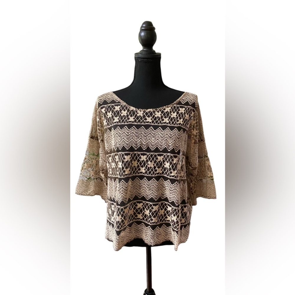 Renee’s True Grit: Chic Cream Blouse with Delicate Lace and Elegant Design